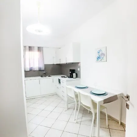 Filia & Apartment Agioi Apostoloi (Evia)